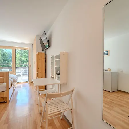 Alexandra 120 By Vacations, Renoviertes Mit Bergblick & Parking Im Zentrum * 阿罗萨