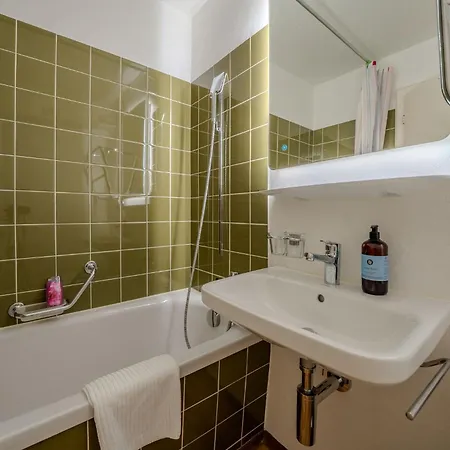 公寓 Alexandra 120 By Vacations, Renoviertes Mit Bergblick & Parking Im Zentrum *
