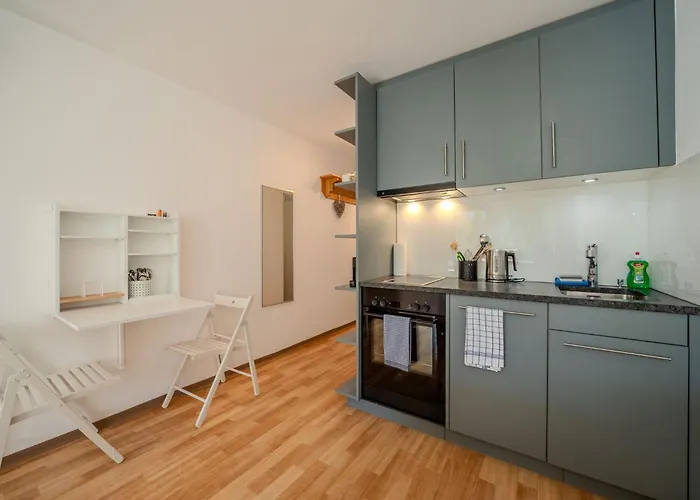 Alexandra 120 By Vacations, Renoviertes Mit Bergblick & Parking Im Zentrum