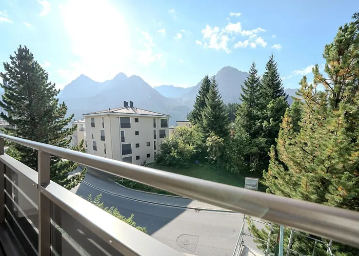 Alexandra 120 By Vacations, Renoviertes Mit Bergblick & Parking Im Zentrum Apartamento *