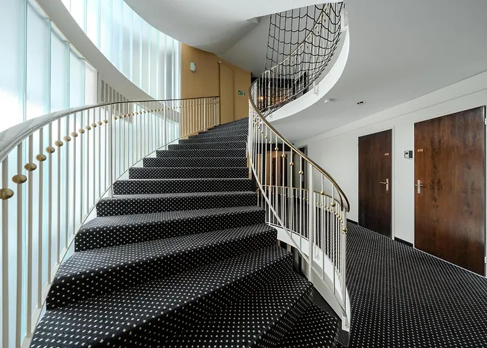 Alexandra 120 By Vacations, Renoviertes Mit Bergblick & Parking Im Zentrum *